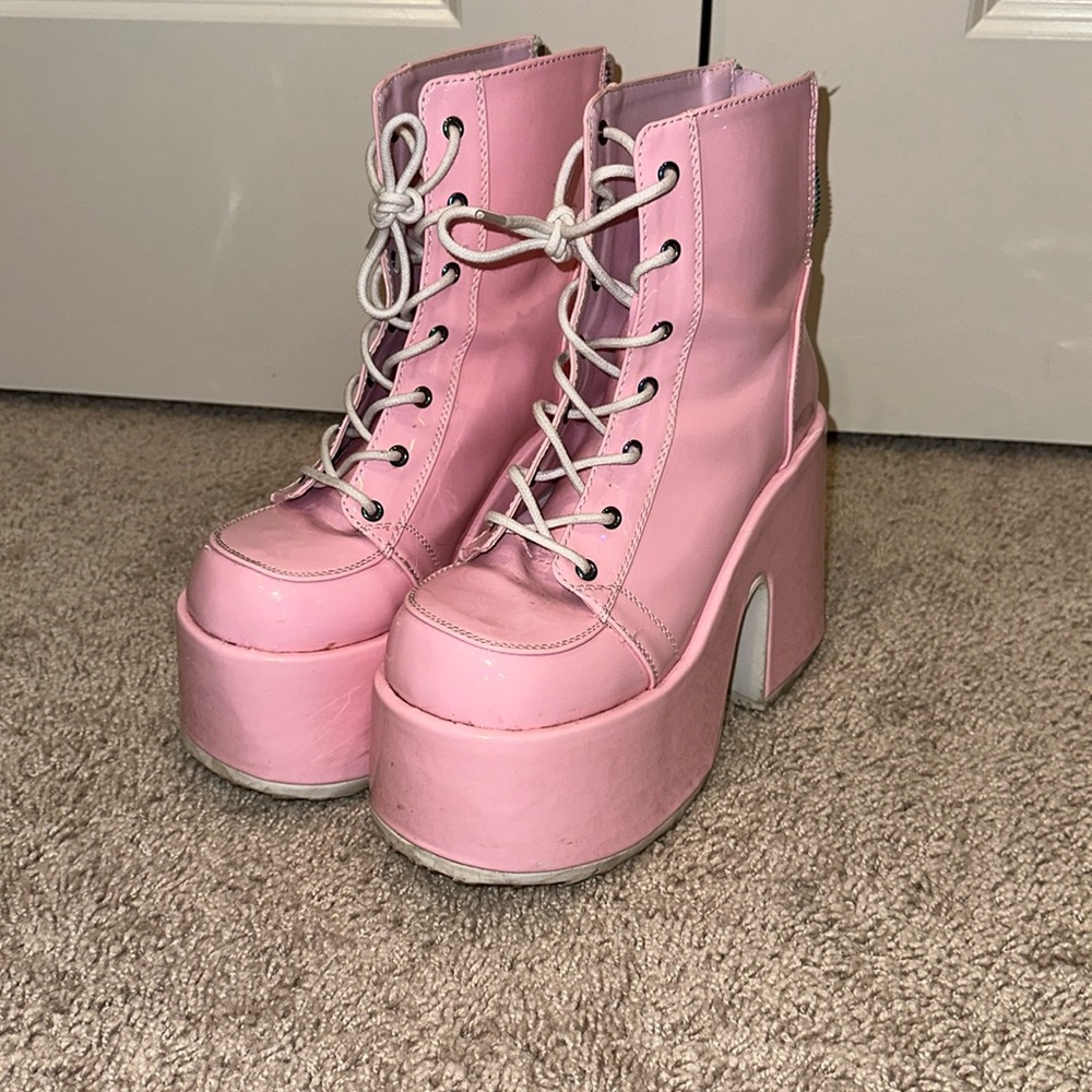 Demonia Camel 203